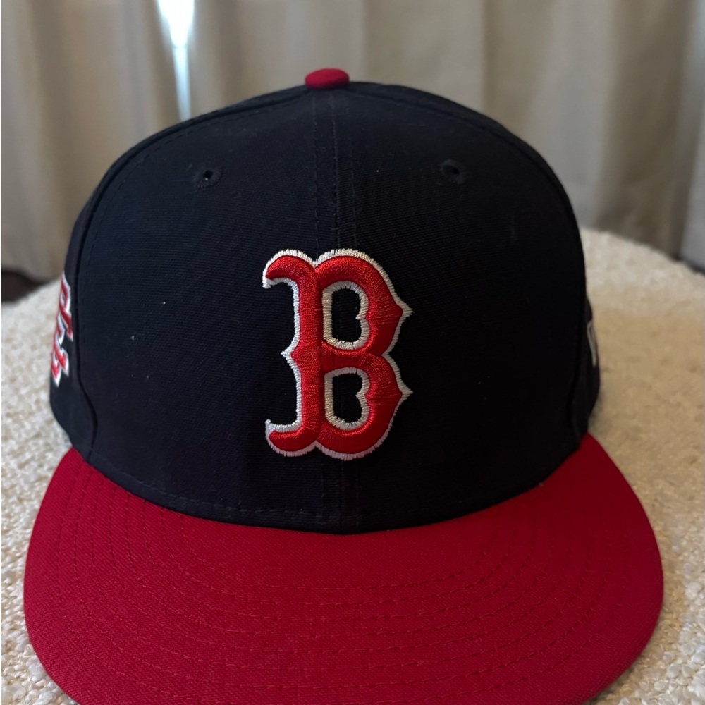 Boston Res Sox Red and Black Baseball Cap